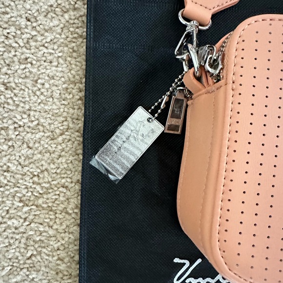 NWT Vintage Havana Embossed Star Perforated Crossbody bag - Picture 5 of 5